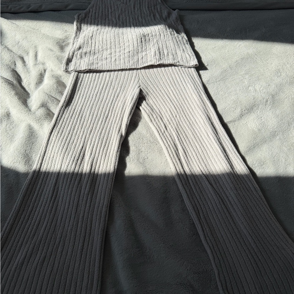 Gray Ribbed lounged Knit Set - Picture 2 of 4